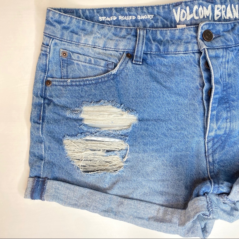NWOT Volcom Stone Rolled Short